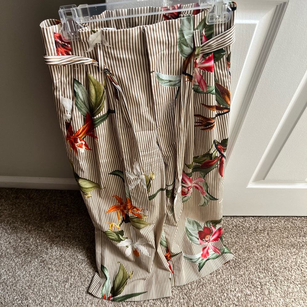 Zara Tropical Print Paper Waist Pants Knee Length